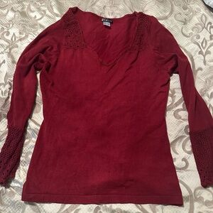 ⚡️(3/15). Venus Women’s Burgundy Crochet Long Sleeve Top. Size Large.